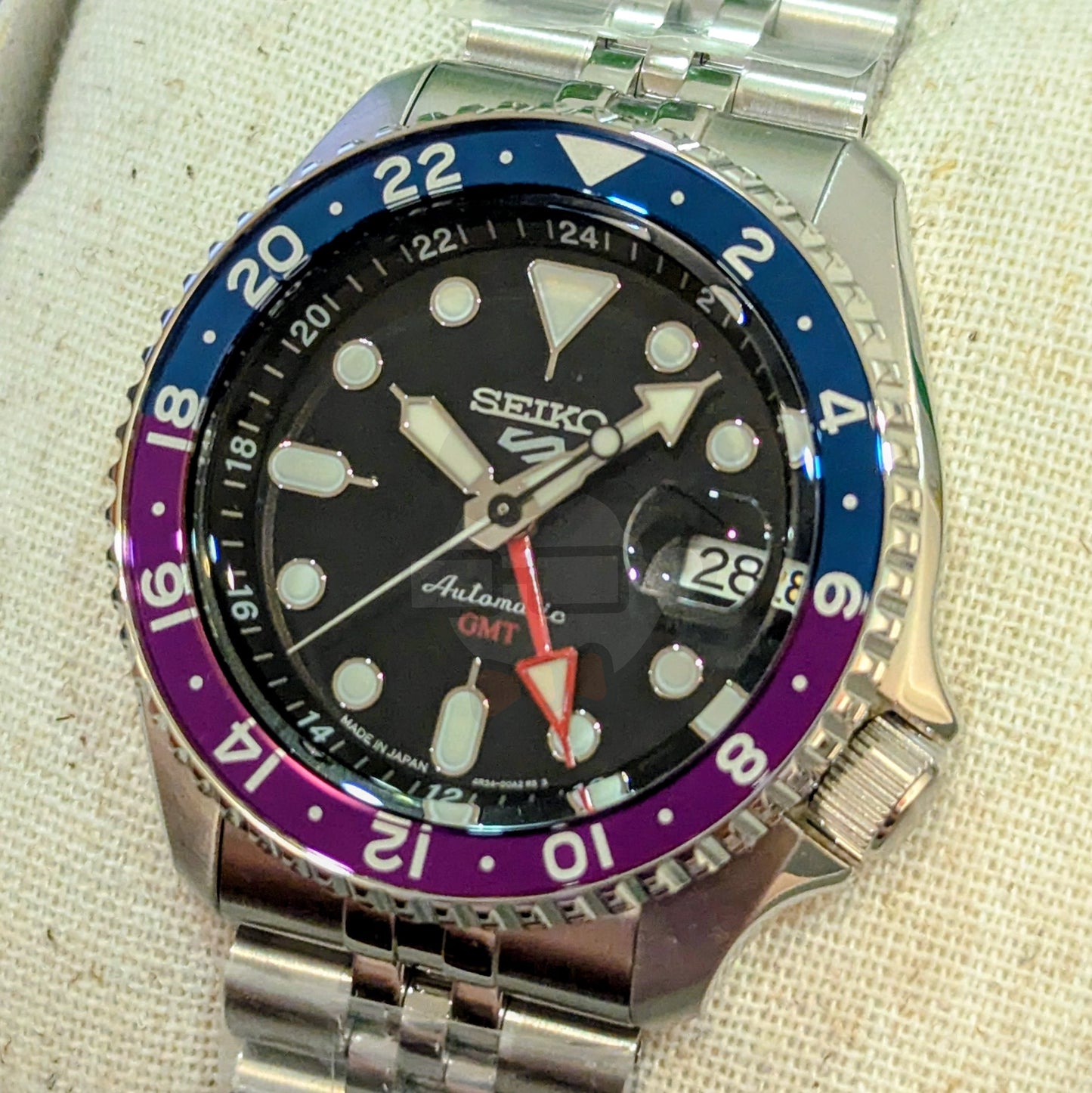 Seiko 5 Sports GMT SBSC021 JDM