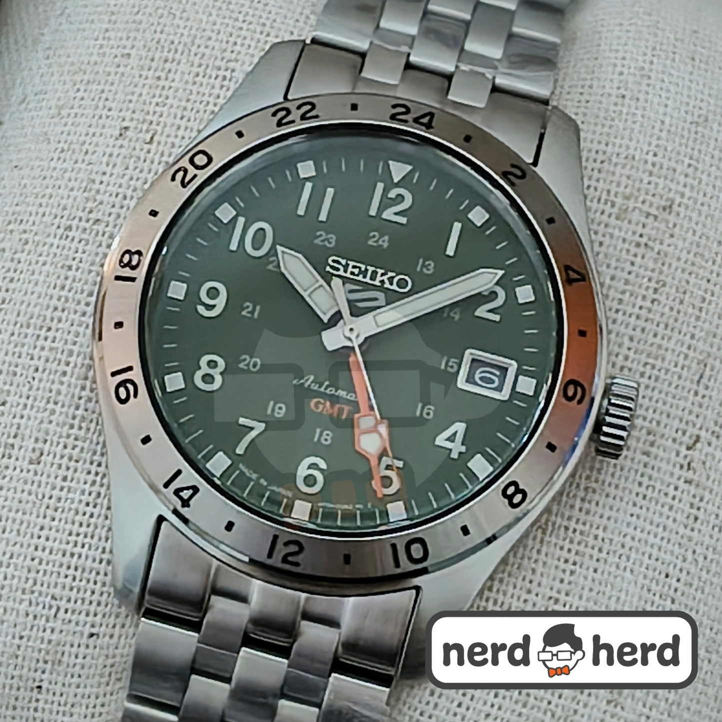 Seiko 5 Sports Field GMT HDB001J HDB002J